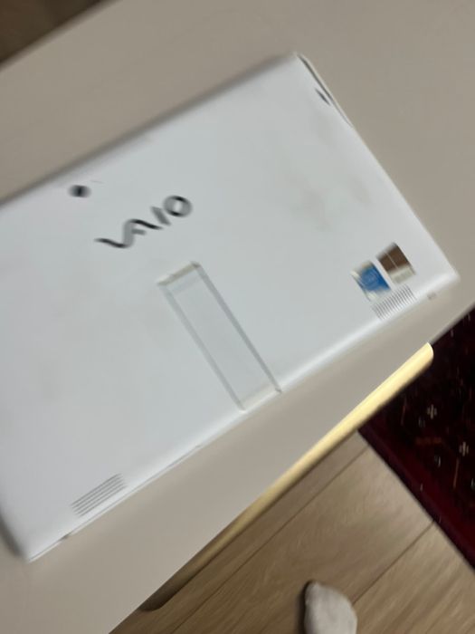 Продам планшет Sony с клавиатурой