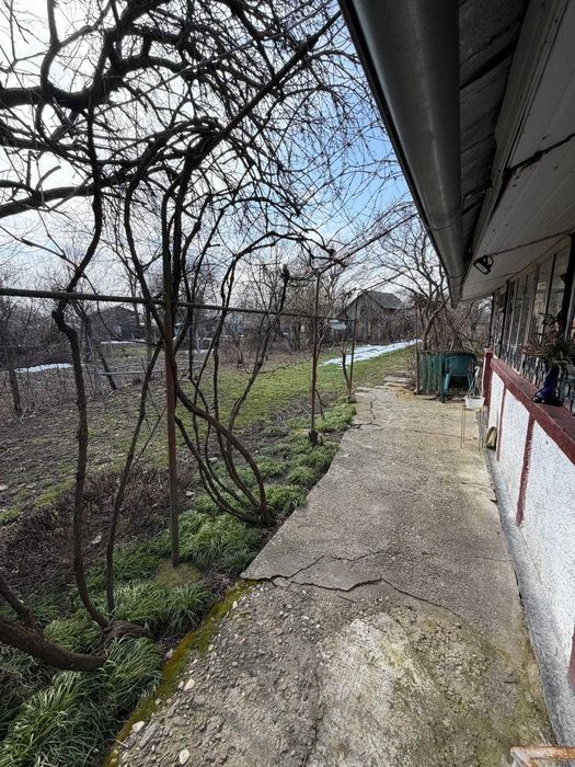 Casa batraneasca de vanzare