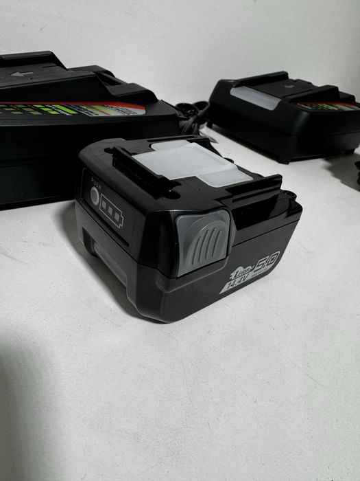 Incarcator Max JC952A + acumulator max 441/443 NOU