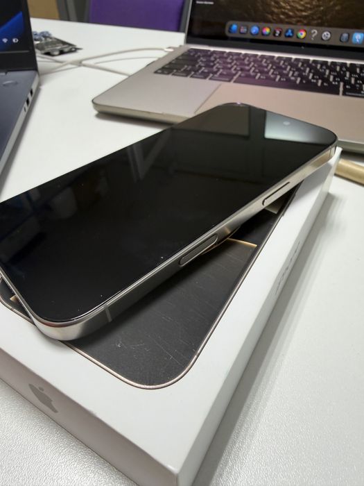 Продам Iphone 16 Pro