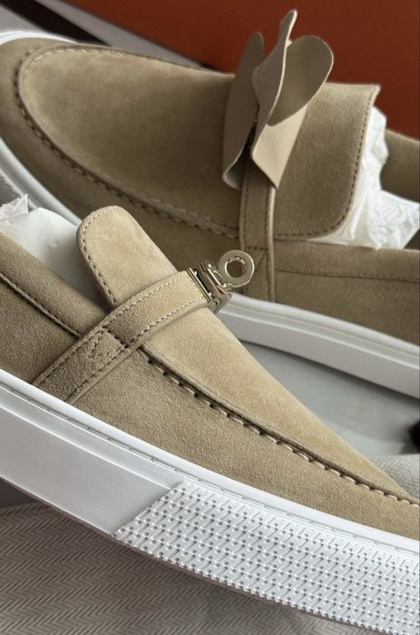 Монасини H*rmes*