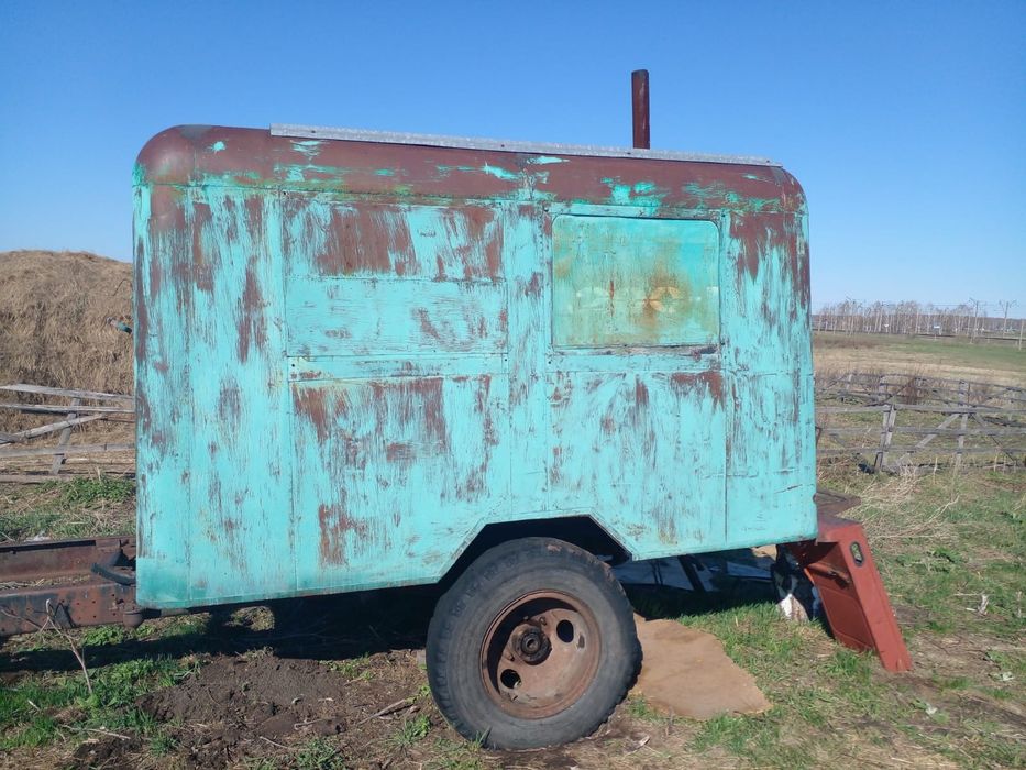 Продам будку на колесах