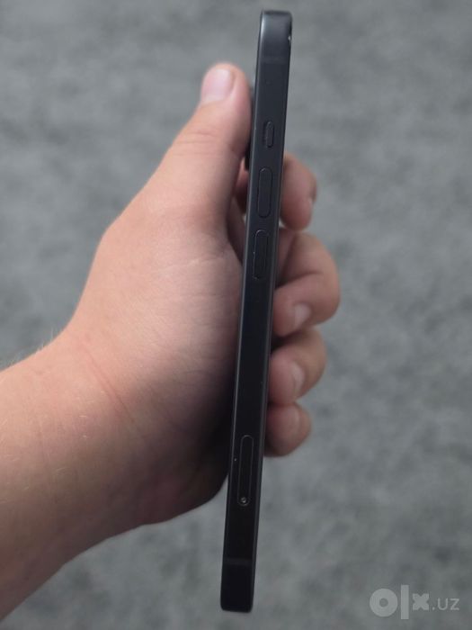 Продаю Iphone 15 black 128 gb