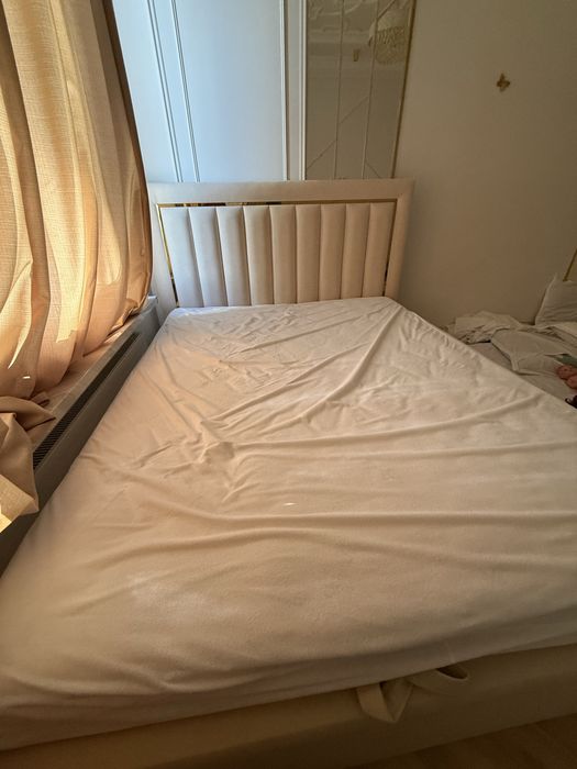 Продам кровать с матрасом