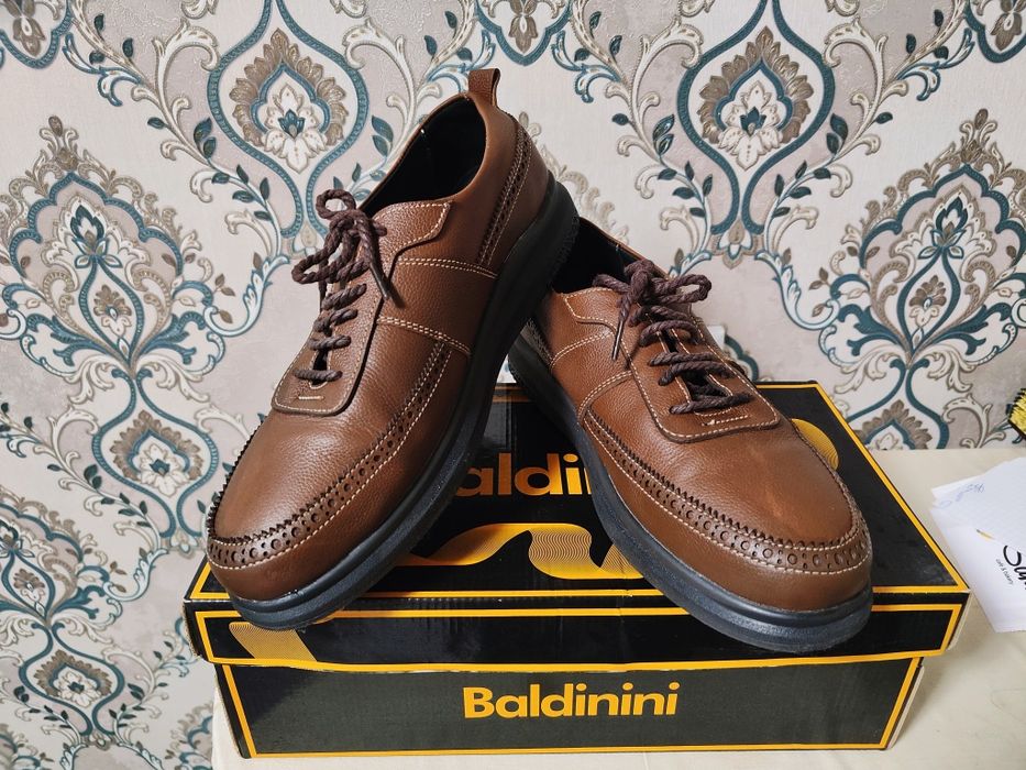 Tufli sotiladi !!!  r:42