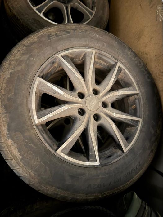 Продам летние шины на дисках