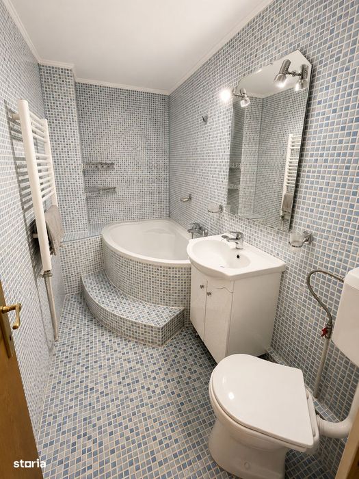 Apartament 3 camere, 2 băi, centrală termica