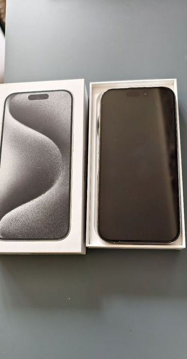 Продам айфон 15 про срочно