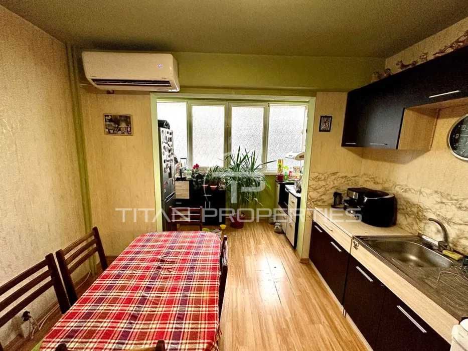 Продава се Тристаен апартамент в Пловдив, Христо Смирненски - 76 кв.м за 1829 €/кв.м - Снимка #1