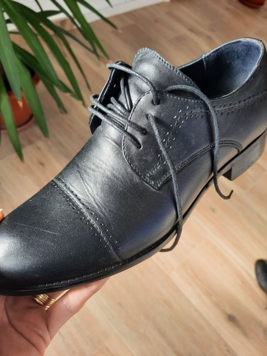 Vand pantofi  baieti