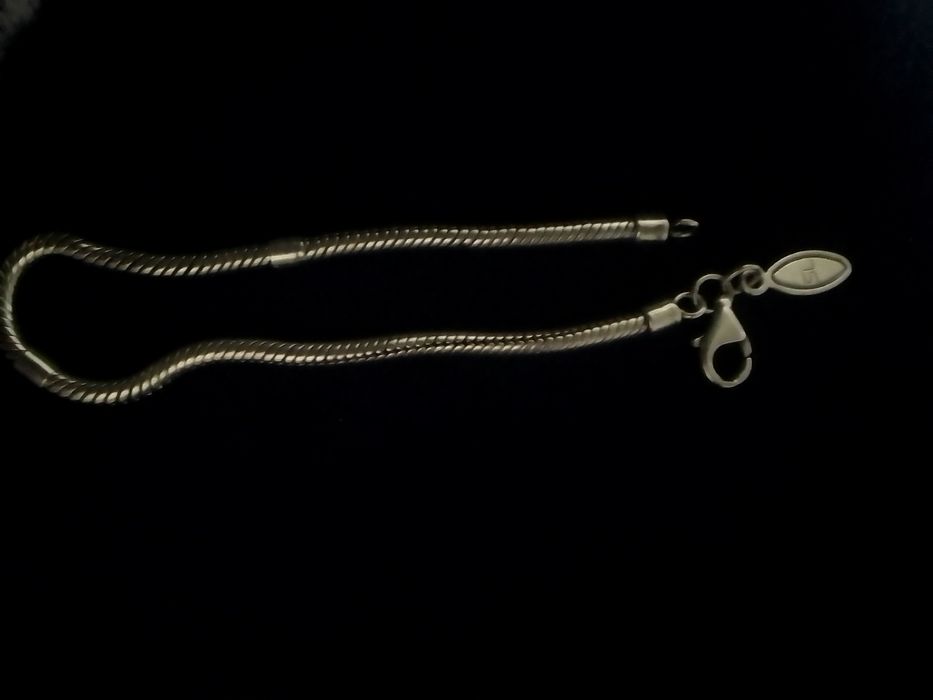 Pandora браслет
Сотилади: Оригинал Pandora браслет
Дизайн: