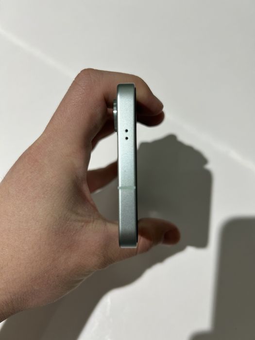 Samsung Galaxy S25 (256/12)