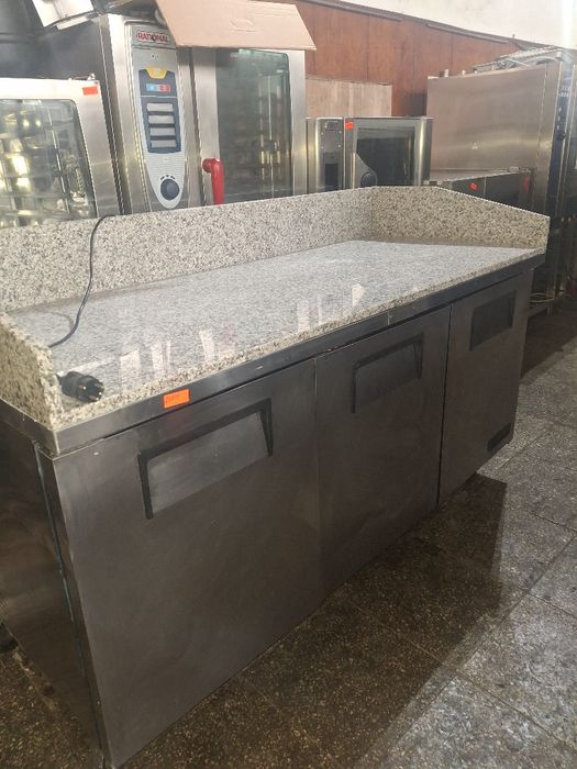 Хладилна маса за пица TRUE USA