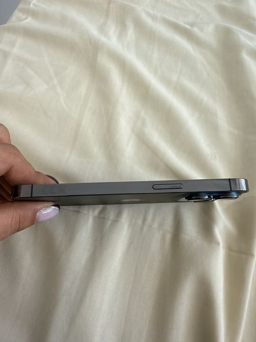 Iphone 13 pro 512 GB 100% капацитет на батерията