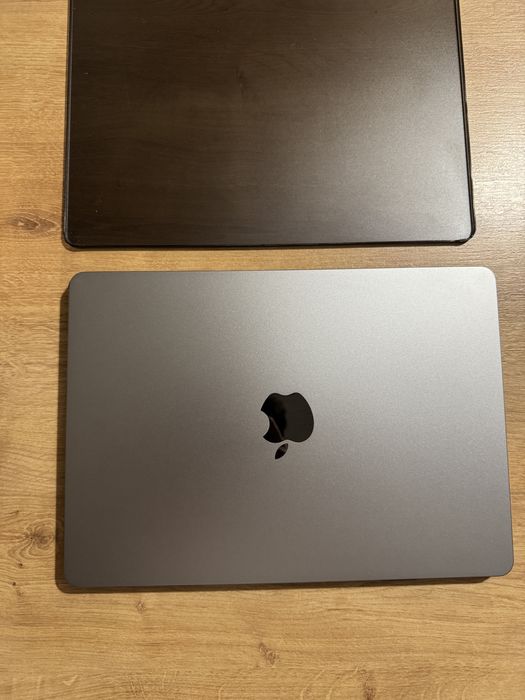 Vand Macbook Air M3 IMPECABIL