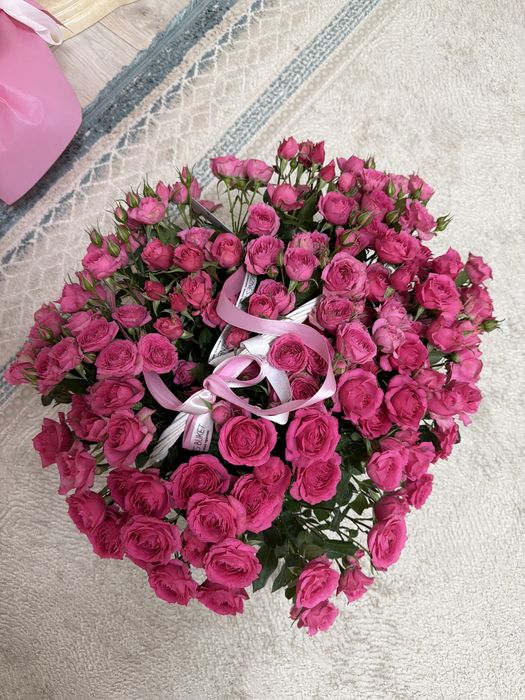 Продам шикарную корзину цветов