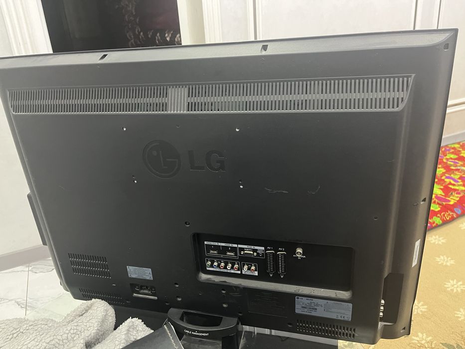 Модель LQ телевизор