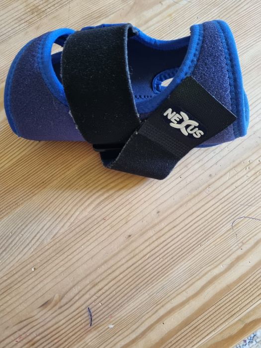 Фиксатор лечезапястного сустава