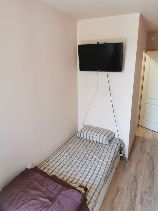 Давам къща под наем