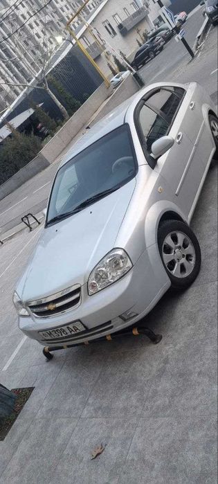 Продаться автомобиль Lacetti Optra 2008 года