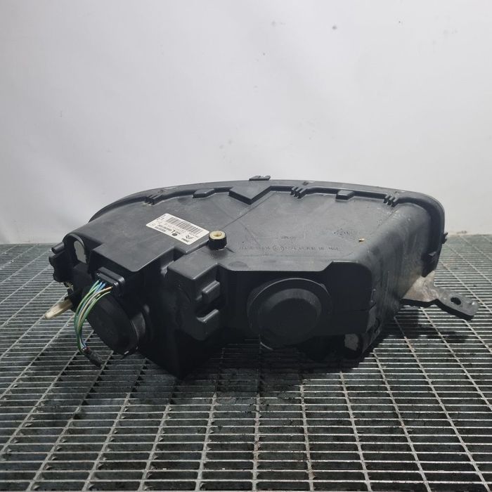 Far Stanga Citroen C4 Cactus 2014 - 2017 SUV 4 Usi (1386) Fara xenon Doua prinderi rupte