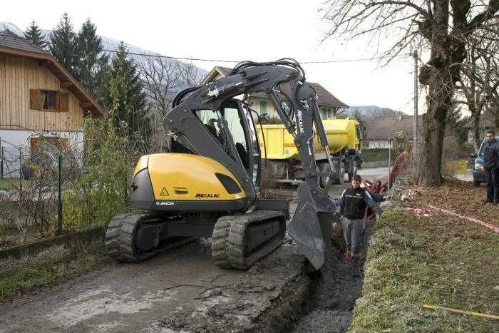 MECALAC 6MCR - Мултифункционален багер, челен товарач, кран и мотокар