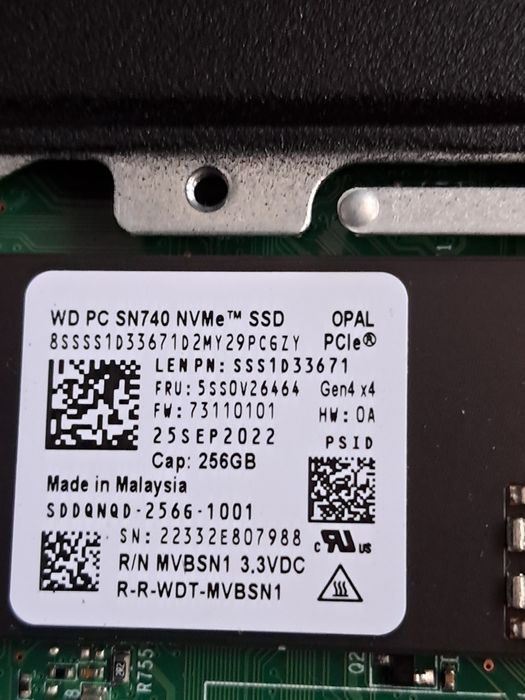 Mini PC ca nou LENOVO M75q Gen 2  Ryzen 5 PRO/16GB/SSD 256/ videoVega7