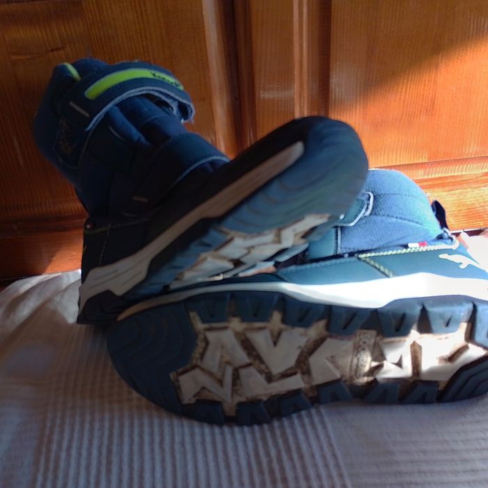 Зимни обувки момче 38 номер