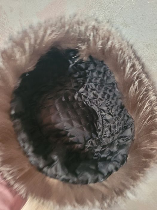 Caciula din bana naturala vulpe argintie