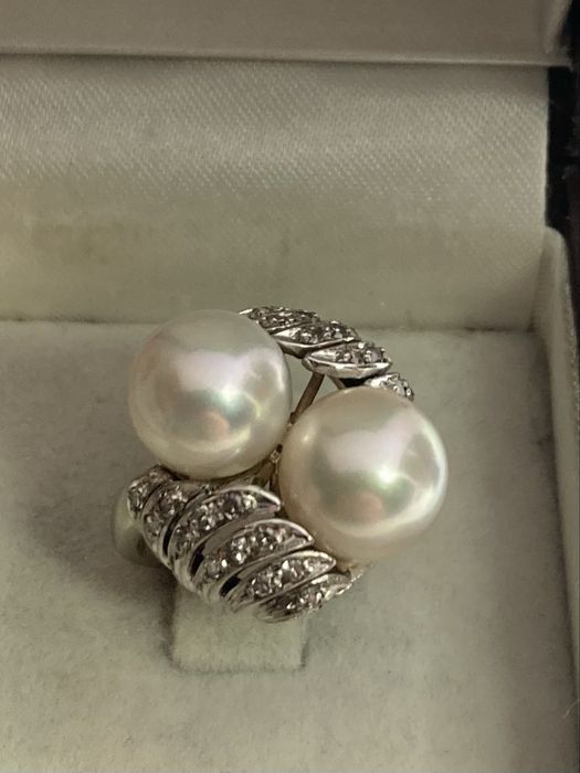 Inel aur alb 18kt.cu perle si diamante