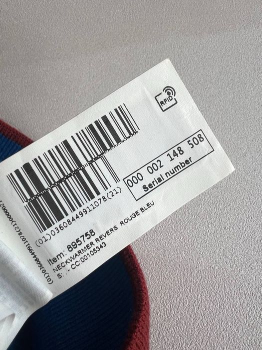 И шапка и шарф 2-в-1. Из Decathlon Spain.