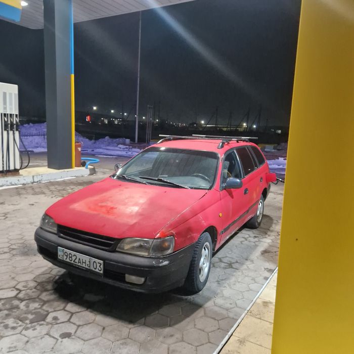 Тоета Карина Е универсал 1995г.1.6л