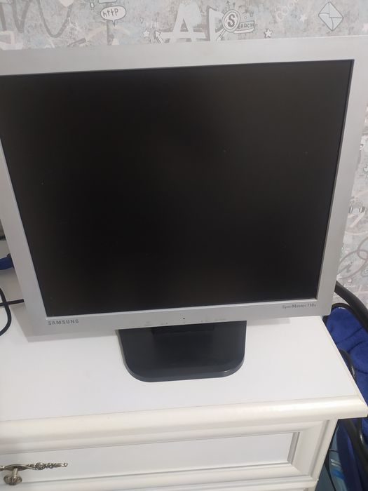 Продам мониторы ..