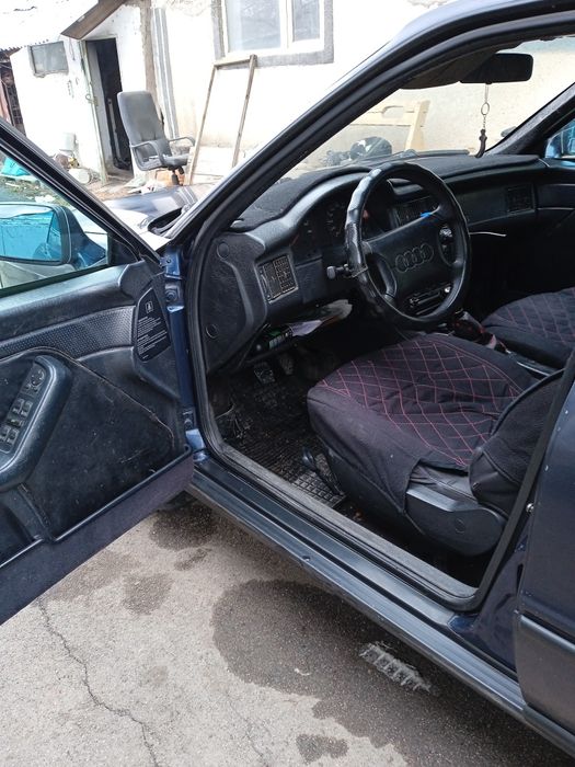 Продам автомобиль Ауди 80б4 универсал.