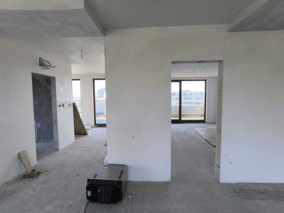 Продава се Многостаен апартамент в к.к. Слънчев бряг - 211 кв.м за 877 €/кв.м - Снимка #4