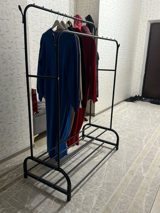 Вешалка срочно сатылады