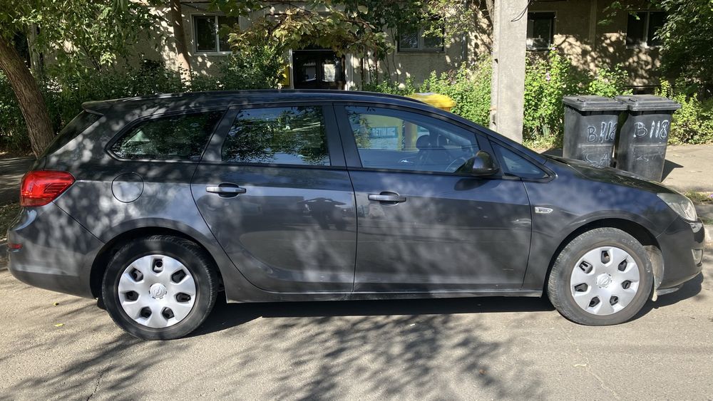 Vand Opel Astra J Sports Tourer  1.7 CDTI  219.000km