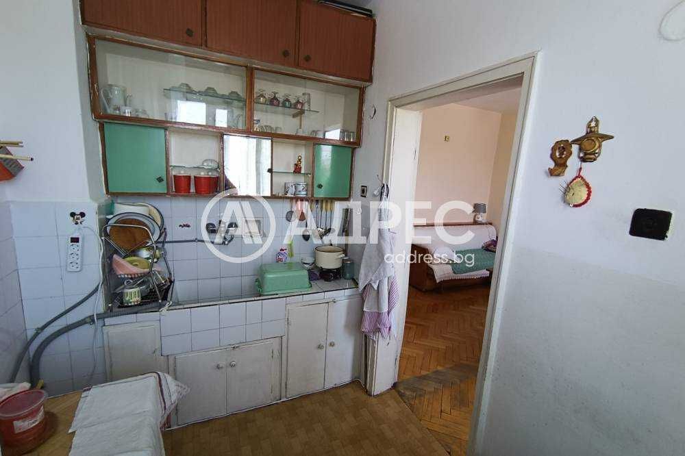 Продава се Тристаен апартамент в Разград, Център - 77 кв.м за 1126 €/кв.м - Снимка #9