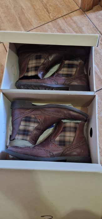 Pantofi Ciocate piele vechi dar fara defecte