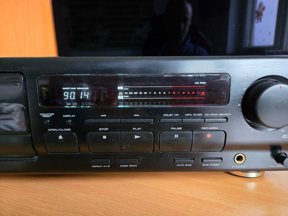 Deck AIWA AD-F550 si Kenwood KX-5050