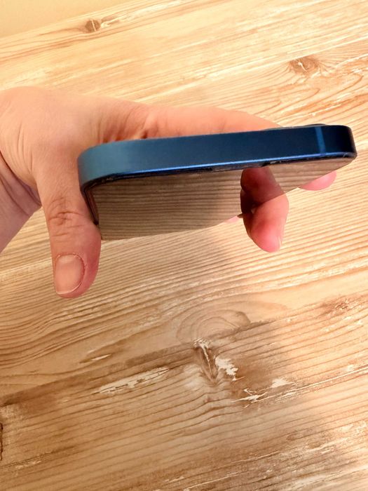 iPhone 13 256GB Blue Impecabil + 2 Încărcătoare Originale + Husă