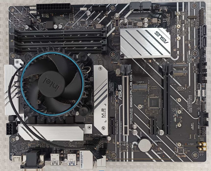 Kit Placa de baza Asus B660 Plus D4+Procesor I5 12400F ca NOU