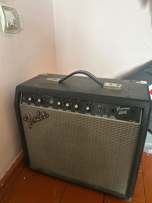 Гитараусилитель fender frontman 25R