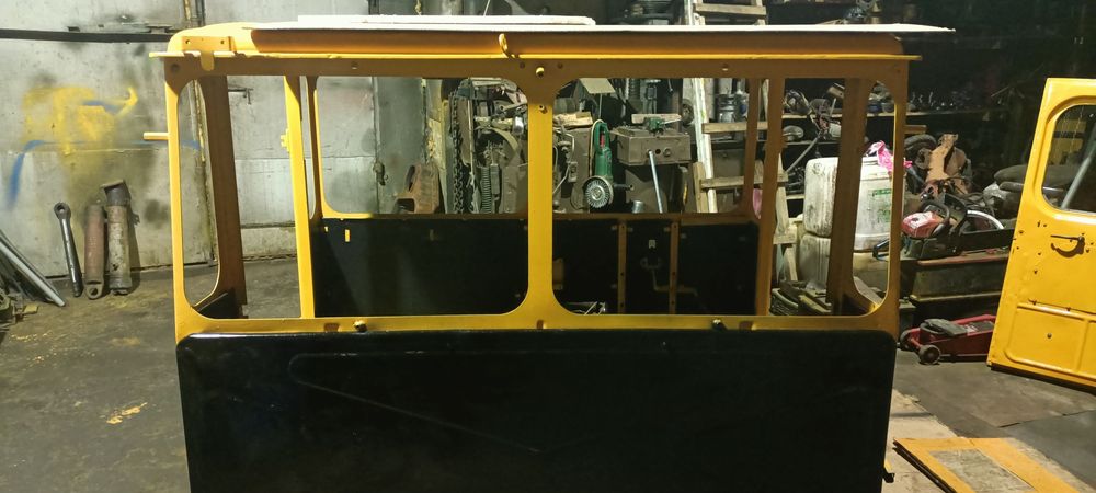 Продам кабину К700