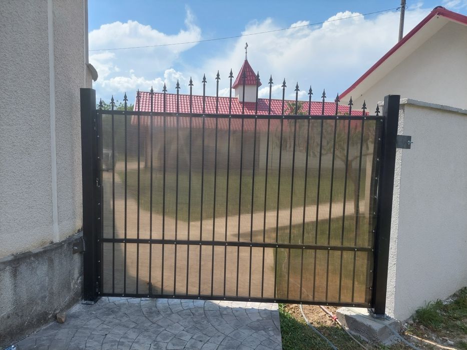 Porți, balustrade , terase ,structuri fier sau fier forjat , servicii
