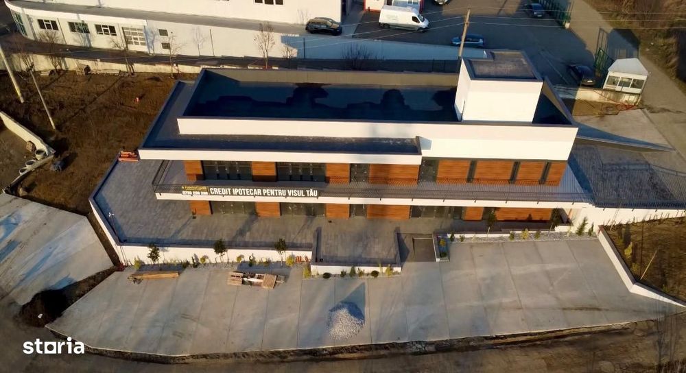 Spațiu comercial modern - peste 20 de locuri de parcări