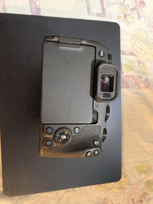 Canon EOS RP камера