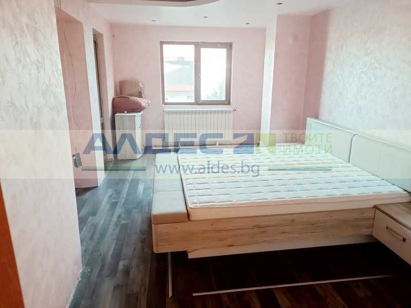 Дава се под наем Къща в Божурище - 250 кв.м за 1000 € - Снимка #8