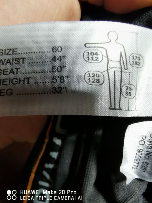 Snickers 6351 модел, номер 60.