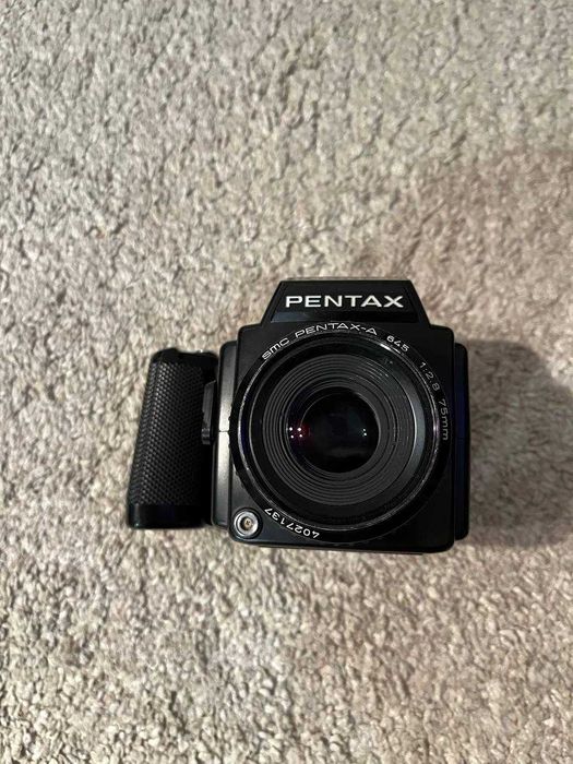Продавам Pentax 645 с обектив 75mm